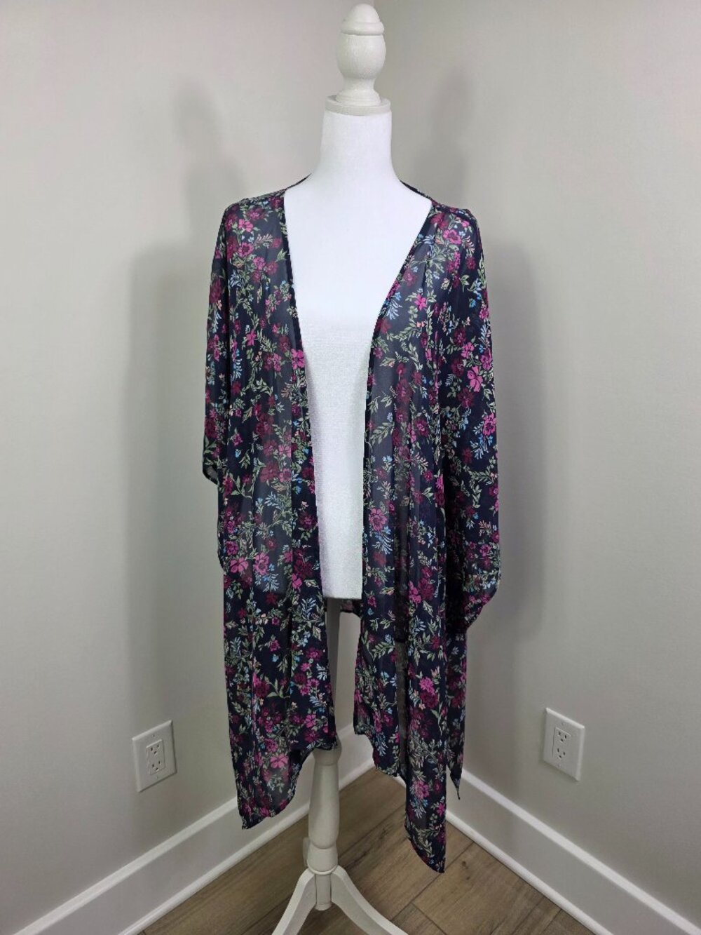 Lane Bryant Floral Kimono Overpiece One Size Navy with Pink, Green, Blue Floral